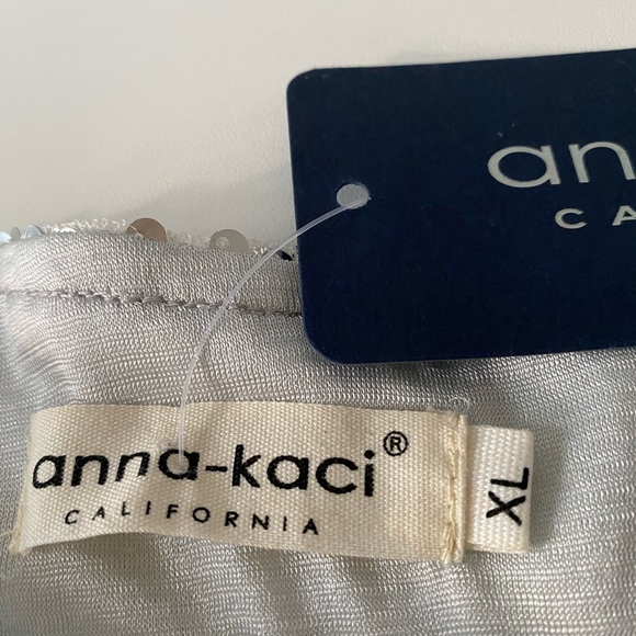 Anna Kaci Silver Sequin Off the Shoulder Sequin Top - Size XL - Picture 3 of 4